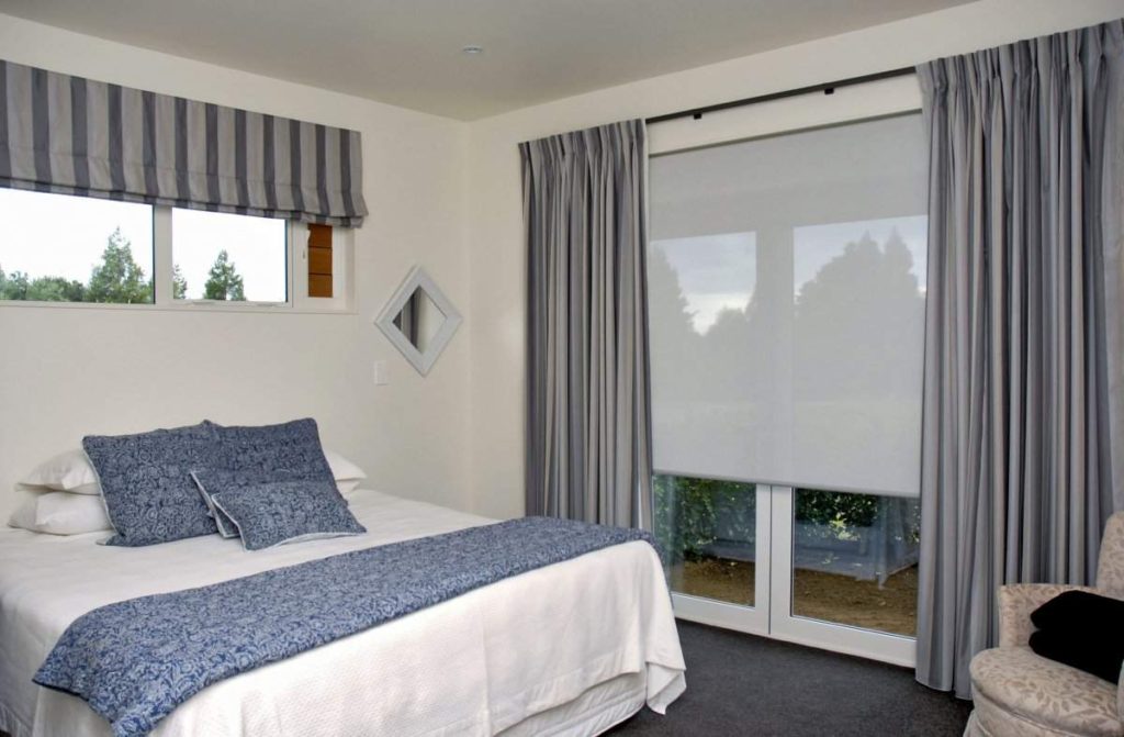 Curtains and blinds installation in Qatar